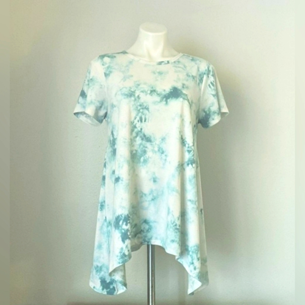 LULAROE Short-Sleeve Tie-Dye Sharkbite Tunic